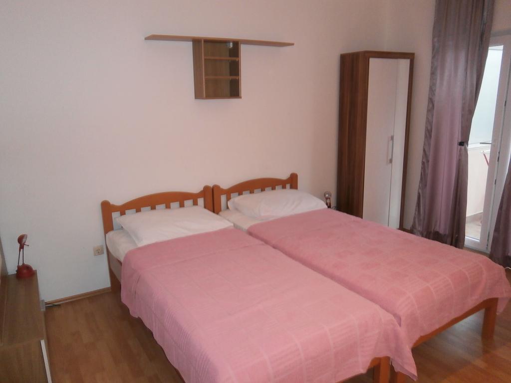 Apartment Maja Vodice Zimmer foto